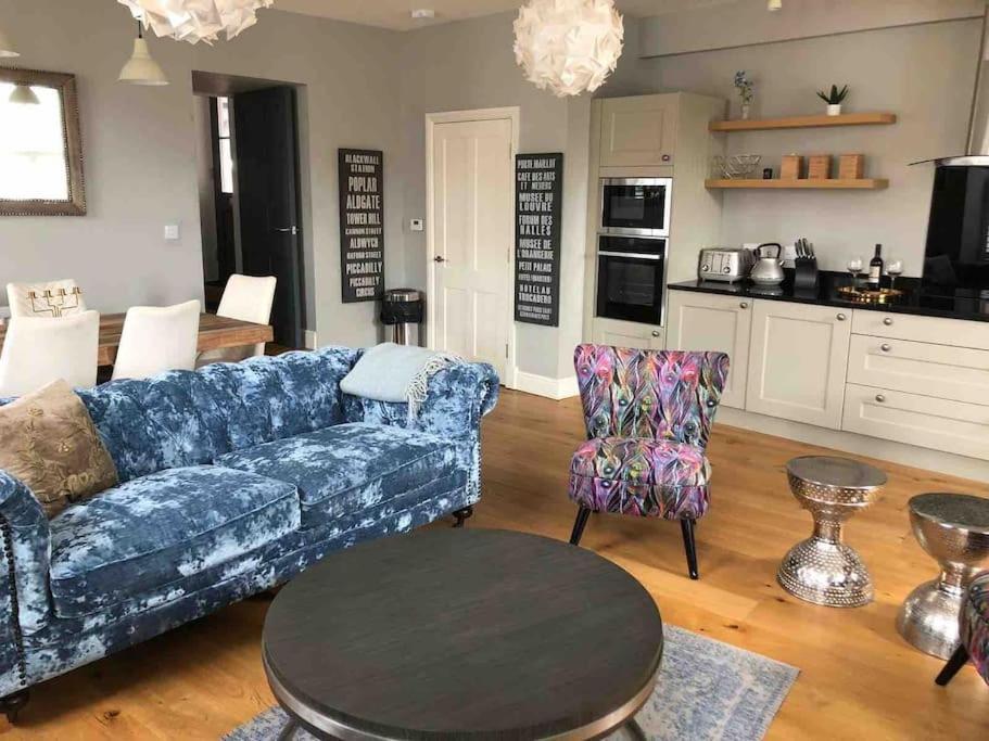 Luxurious 2 Bedroom Apartment In Central Berwick Exterior photo