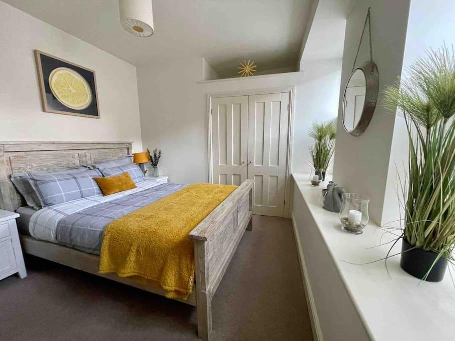 Luxurious 2 Bedroom Apartment In Central Berwick Exterior photo
